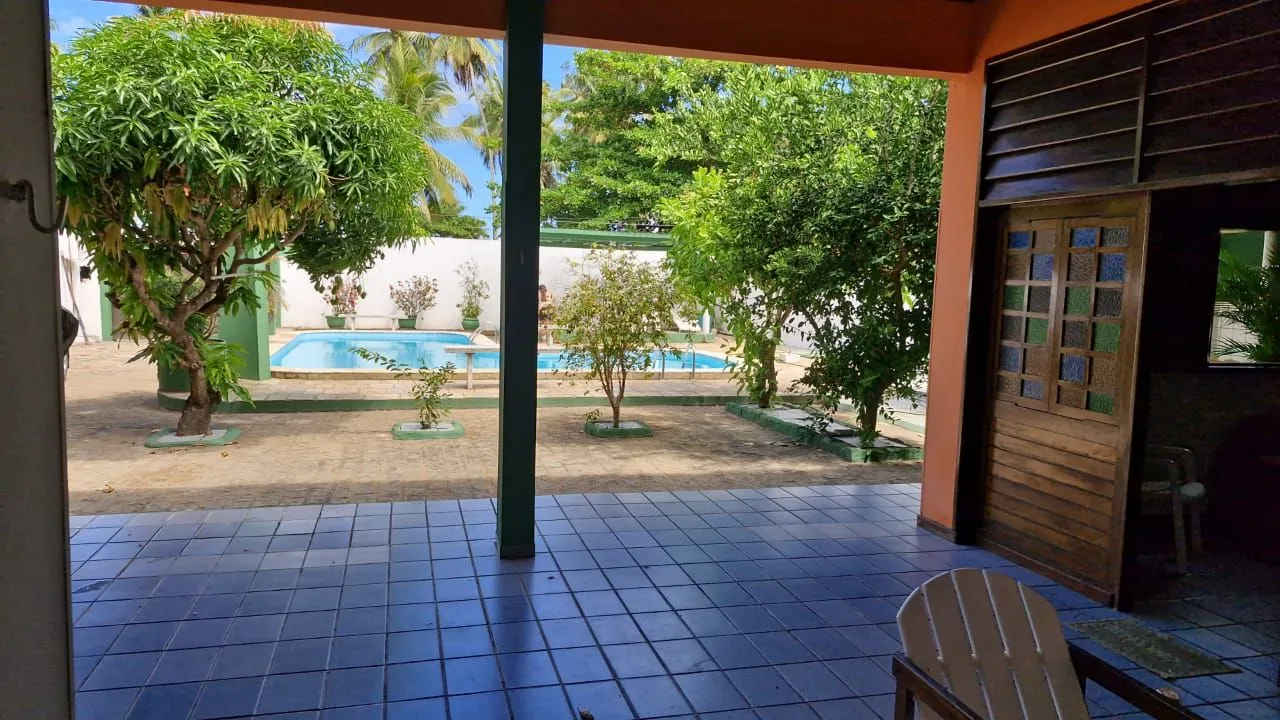 VENDE-SE OU ALUGA-SE BELISSIMA CASA COM VISTA PARA O MAR DE GUAXUMA!
