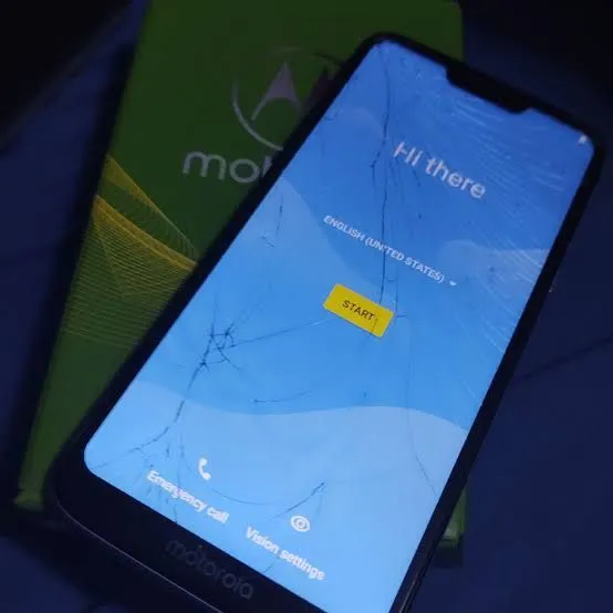 Motorola G7 Power 64 gB TELA TRINCADA