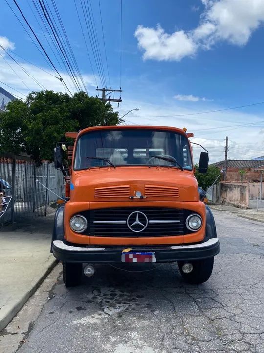 Caminhão Mercedes-Benz 1113 - Excelente estado
