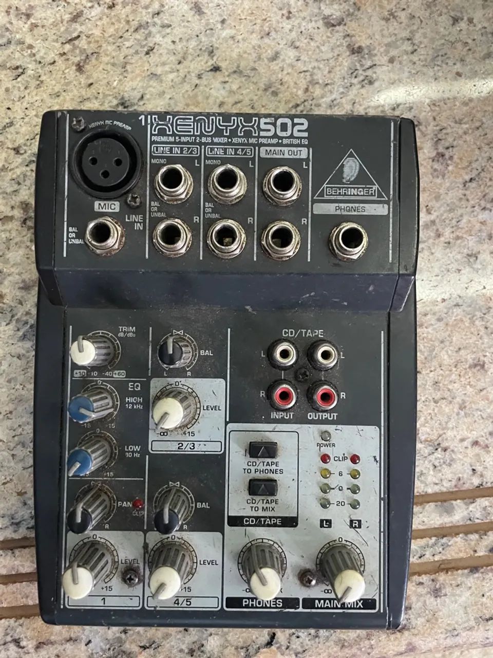 Mesa de Som Behringer Xenyx X502