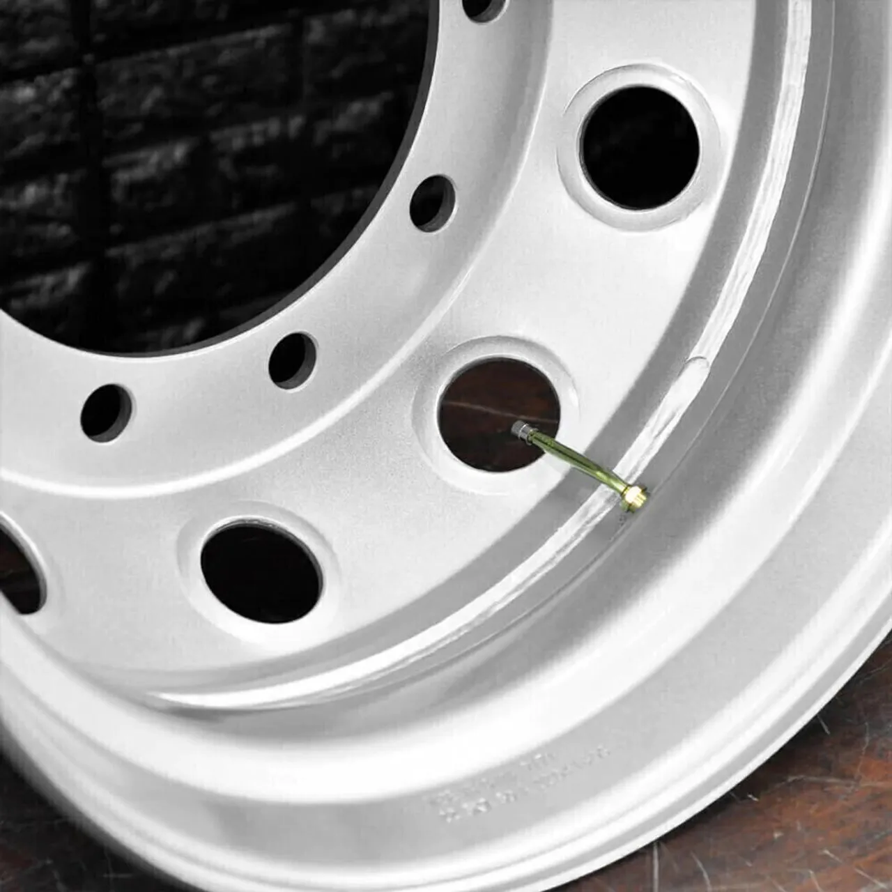 Roda de Ferro (Aço) Caminhão Aro 22,5 x 7,50 10 furos Pneu 275