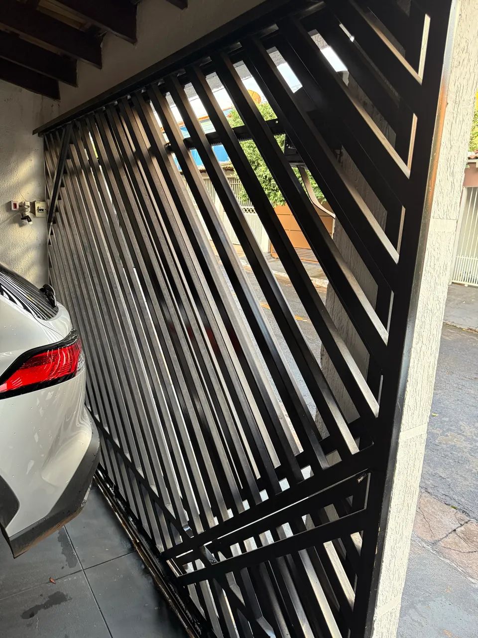 Portão de ferro e motor eletrônico  - Foto 5