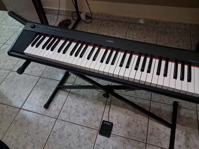 Teclado Yamaha NP12 Piaggero Preto Piano Digital - Instrumentos