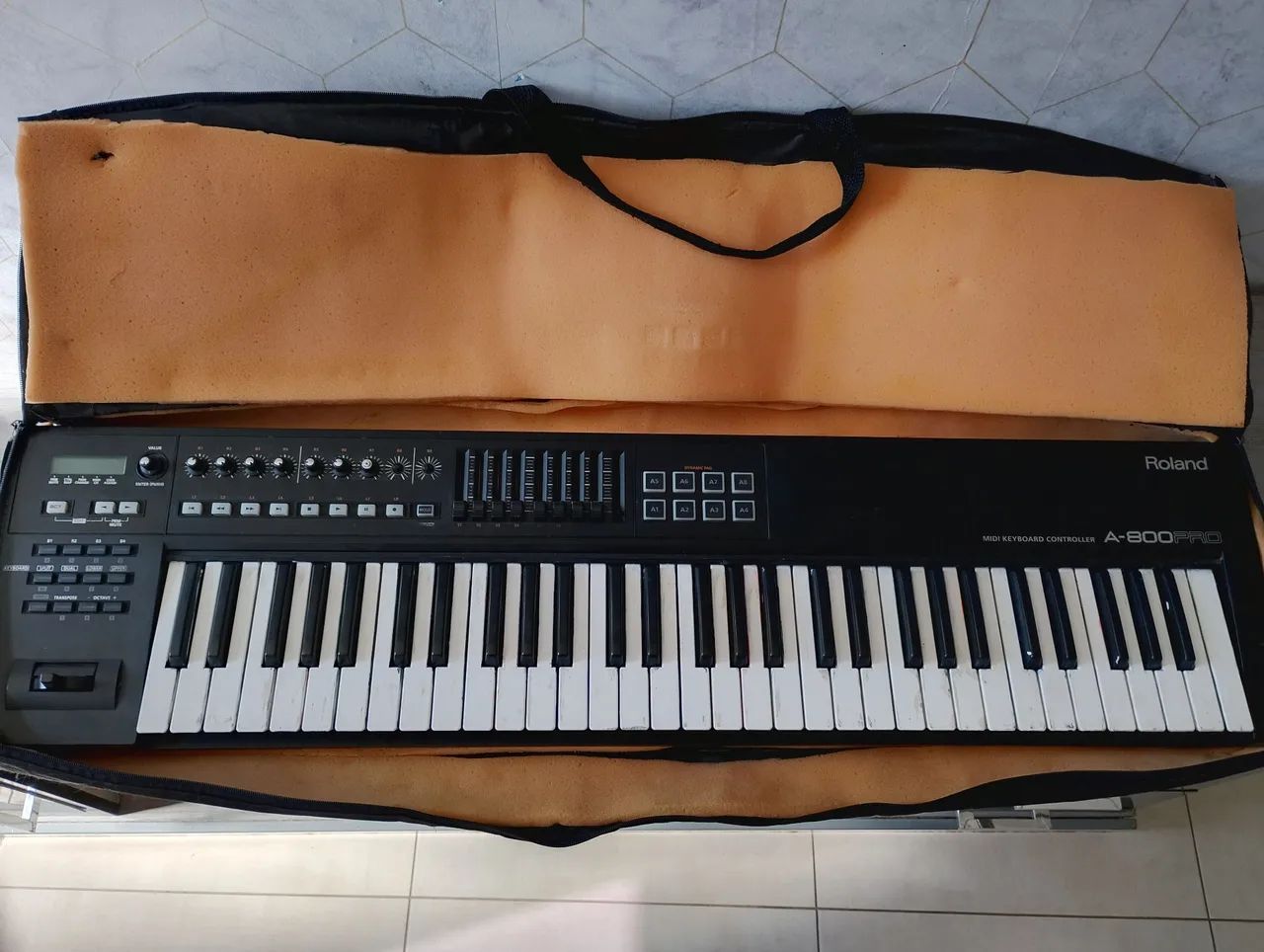 Teclado Controlador Roland A-800 Pro Midi Usb A800 61 Teclas