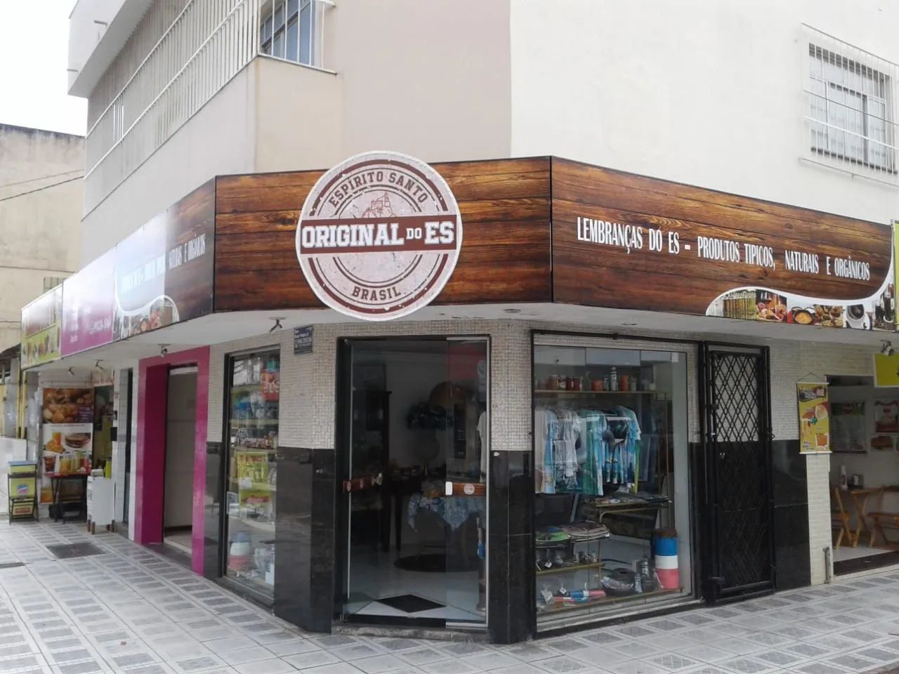 Placa em lona com Estrutura metálica  - Foto 5