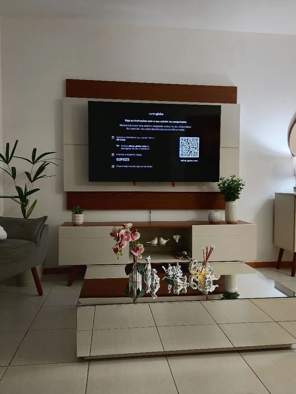 Selling used Samsung 58-inch smart TV, but in perfect condition and working normally64313035910529120