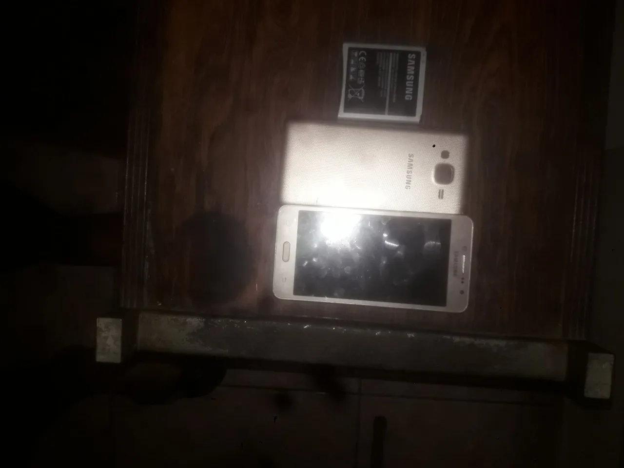 Celular j2 prime para concerto ou retirada de peças