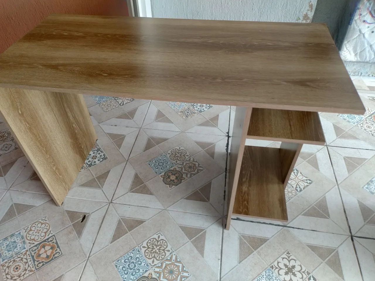 Escrivaninha NOVAS com design moderno