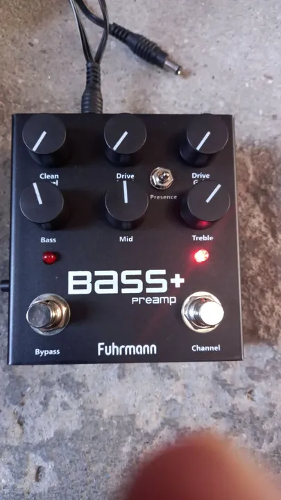 Pedal de Pré-Amp Baixo Fuhrmann BASS+
