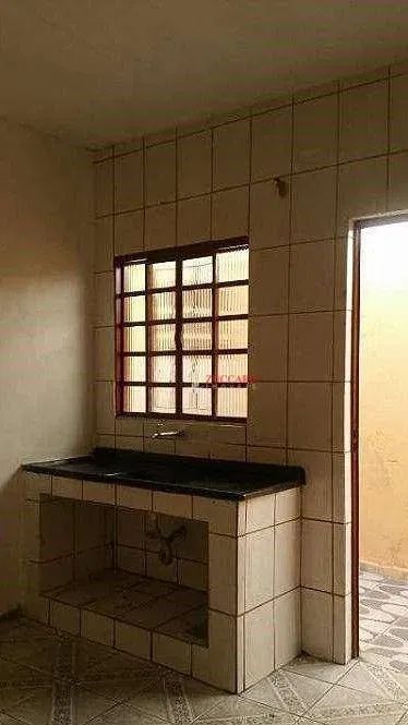 Sobrado com 3 dormitórios à venda, 234 m² por R$ 330.000,00 - Jardim São Domingos - Guarul