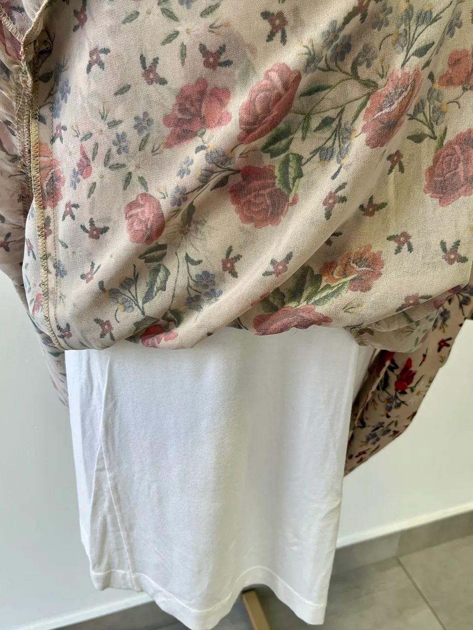 Belo vestido Floral Amaro midi, com anágua - Foto 3