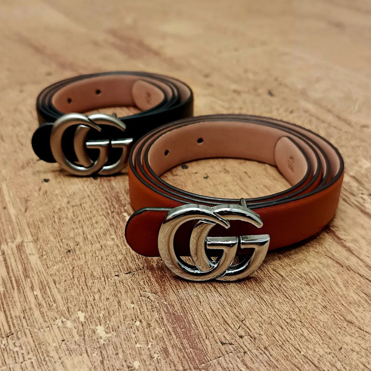 Cintos Valentino - Peças top pra vcs  - Foto 2