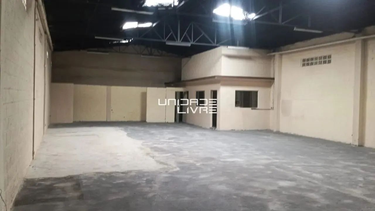 Galpão com 300m² na Vila Maria de Maggi, Suzano  Próx. à Suzano Papel - Foto 2