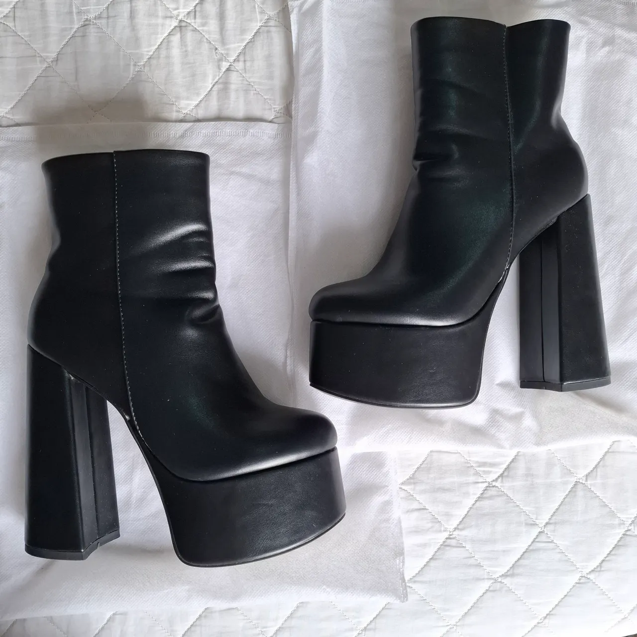 Bota plataforma preta 36