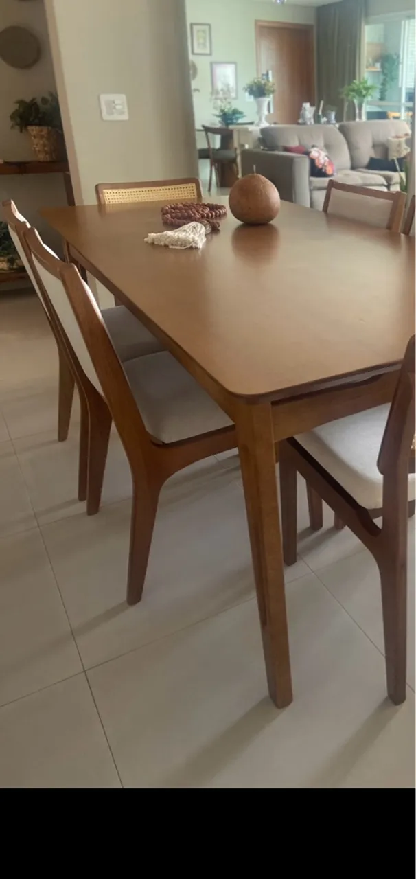 Conjunto Mesa com cadeiras de jantar madeira
