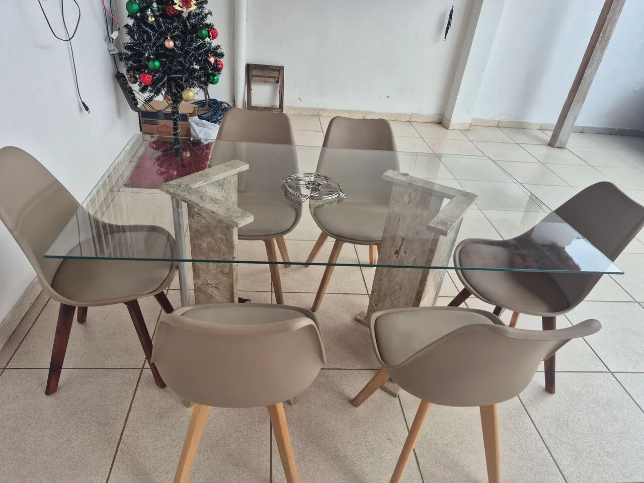 Mesa 6 cadeiras, pé de mármore!! - Foto 4