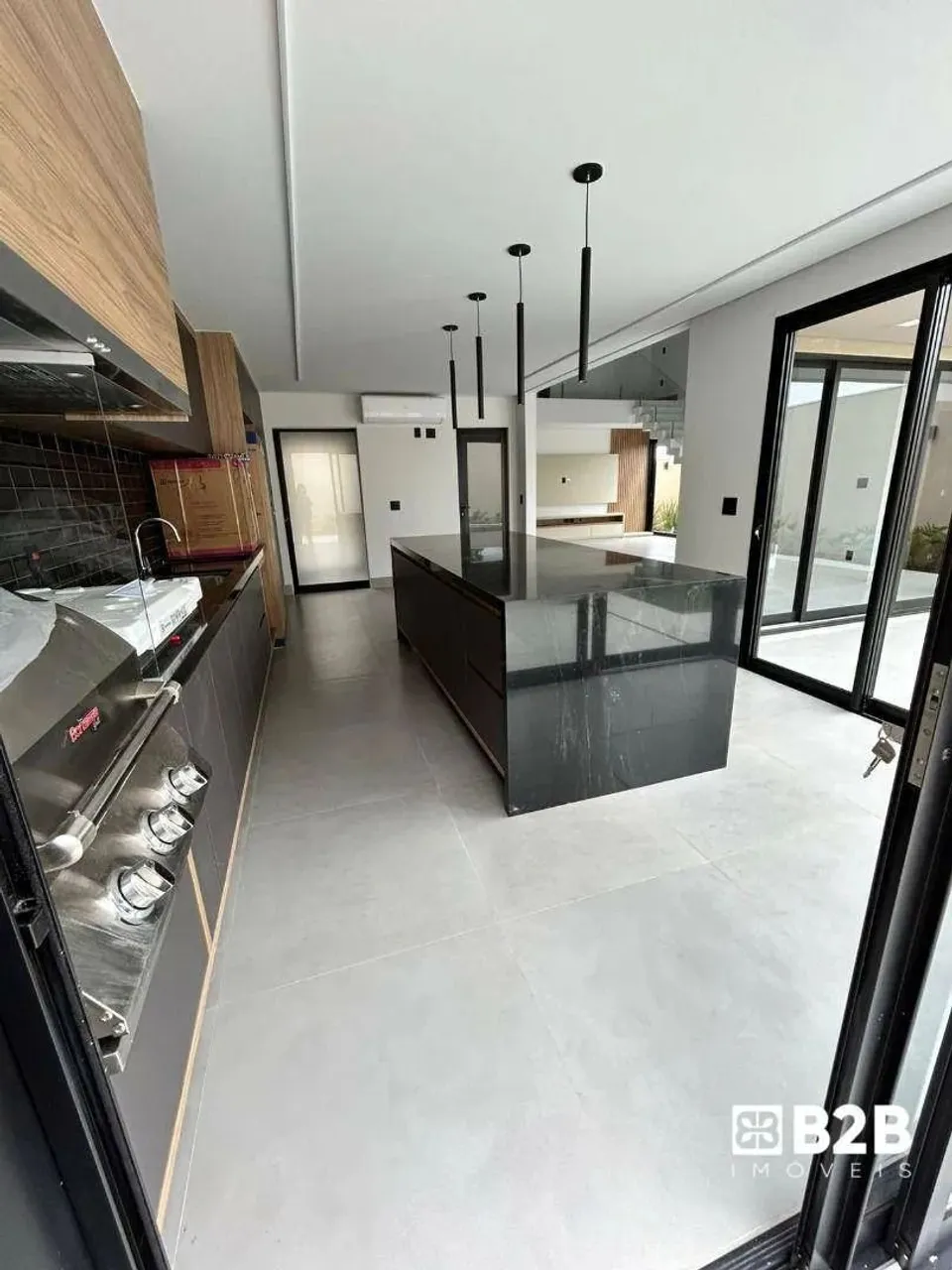 Casa com 4 dormitórios à venda, 231 m² por R$ 2.100.000 - Tamboré - Bauru/São Paulo