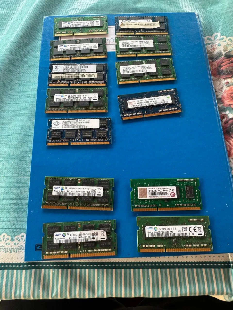 11 memórias ram DDR3 4x4gb 7x2gb 