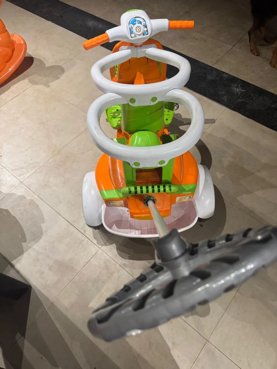 Triciclo Infantil Colorido - Foto 2