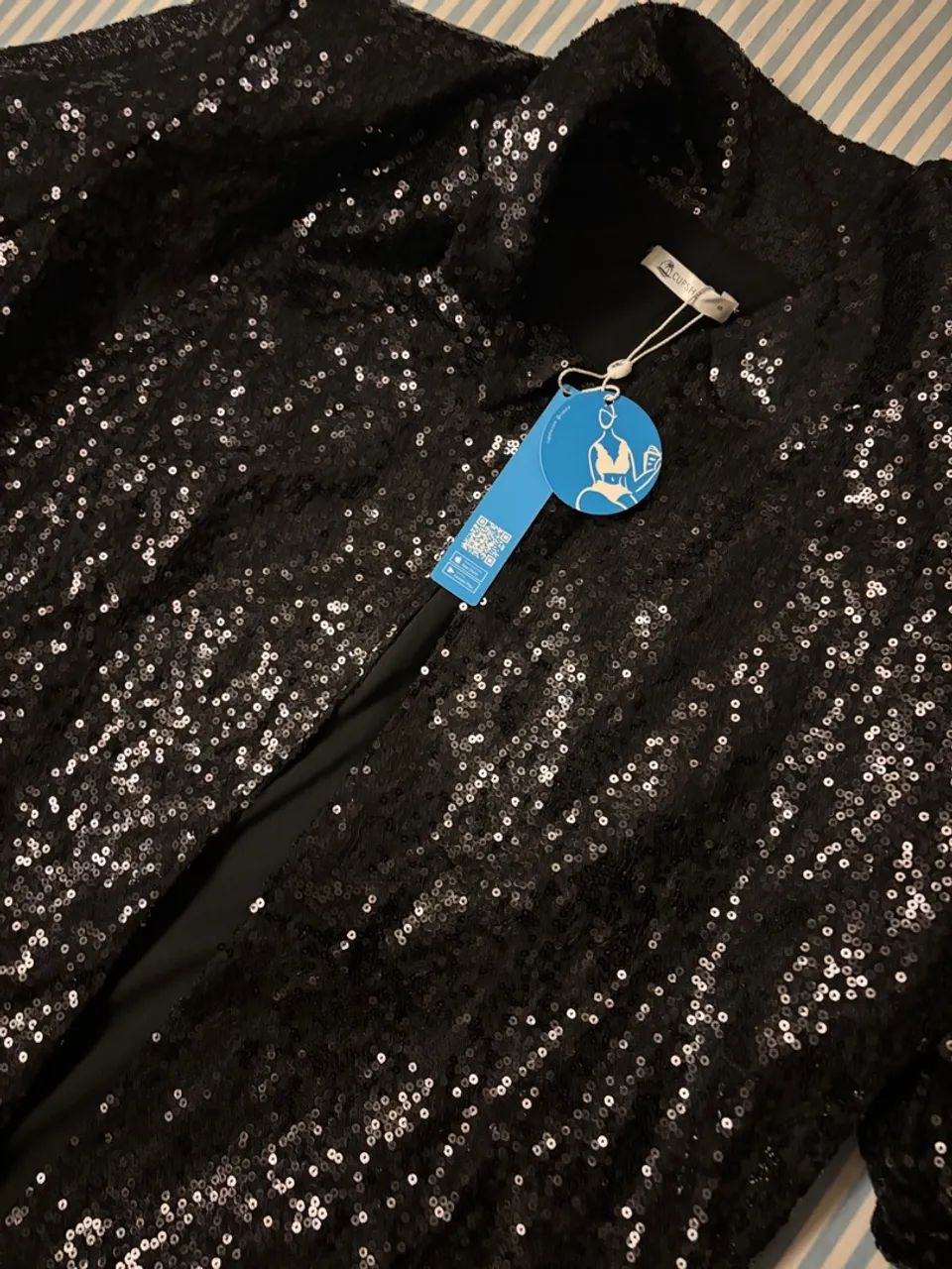 Jaqueta Feminina Paetê Preta - Brilho e Elegância - Foto 3