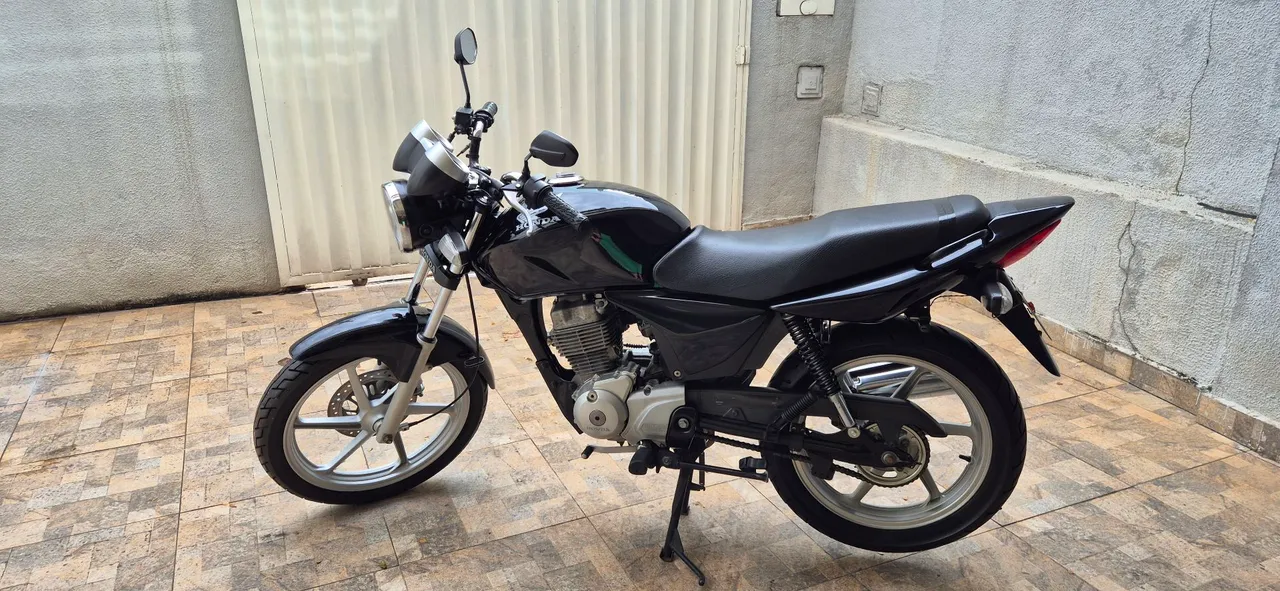 Vendo CG Titan 150 "Único dono"