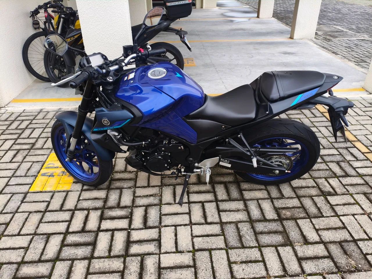 MT-03  - Foto 2