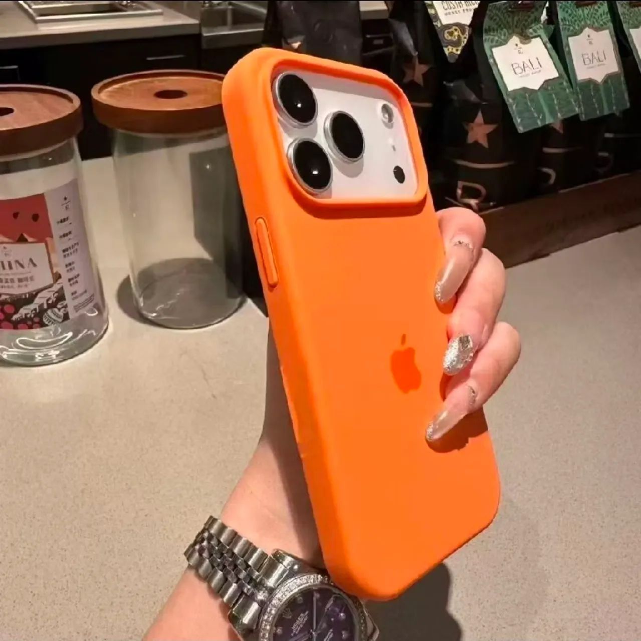 Capinha pra iphone xr e 11 transformado pra 17pro