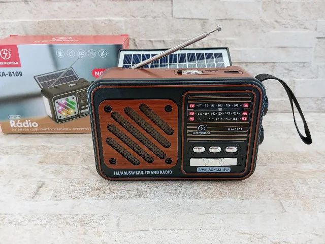 Rádio Portátil Bluetooth Painel Solar com Lanterna FM USB TF