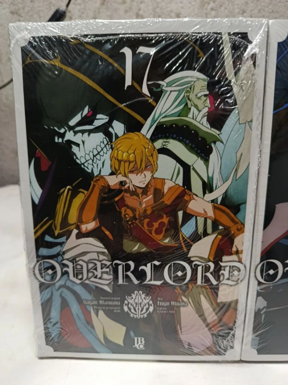 Mangás mangas Overlord 16 e 17 - Foto 2