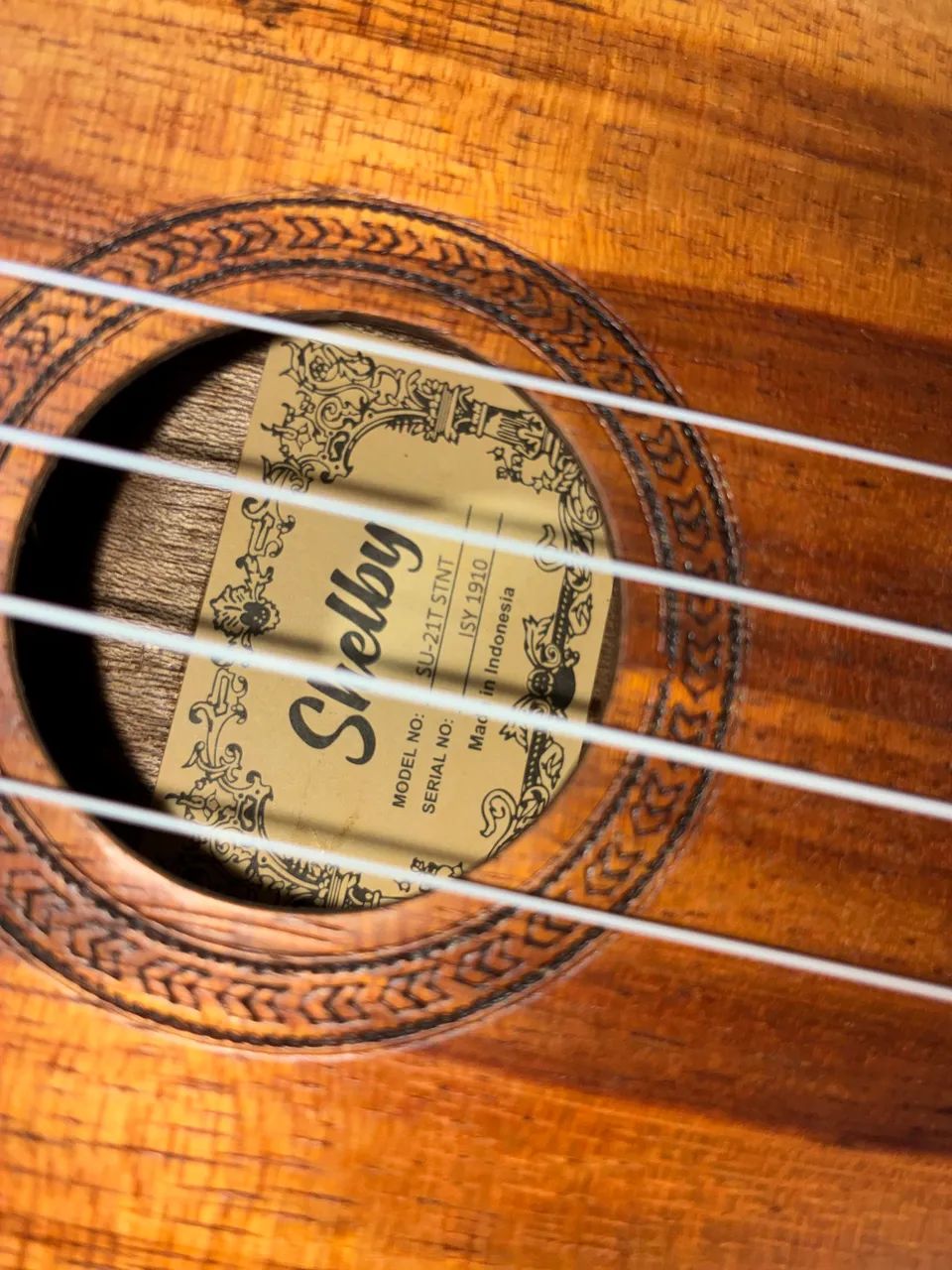 Ukulele Shelby modelo: SU-21T STNT