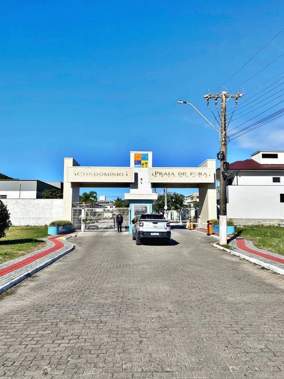 Casa na Praia de Fora com 5 quartos, sendo 2 suítes, uma suíte máster com hidromassagem e  - Foto 3