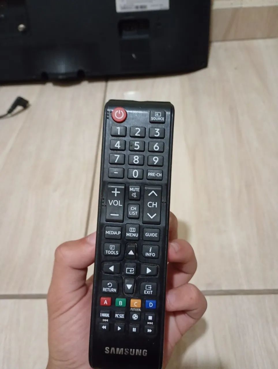 TV Samsung 24 polegadas LED +Controle original  - Foto 3