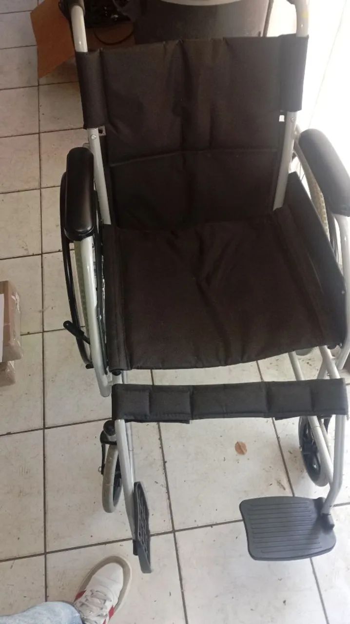 Cadeira de rodas  - Foto 3