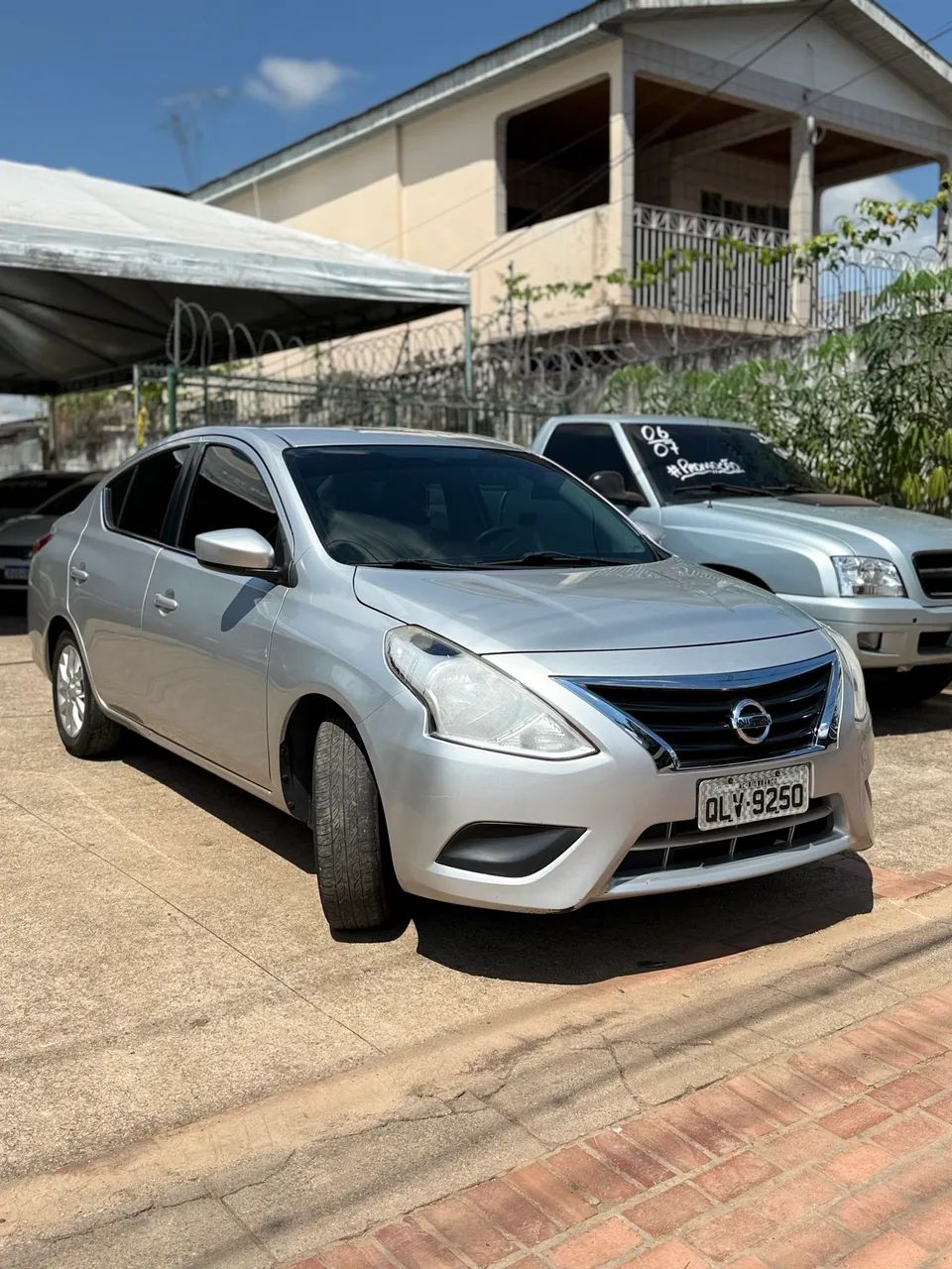Nissan Versa SV 1.6 16V Flexstart 4P Mec. 2016 - Foto 3