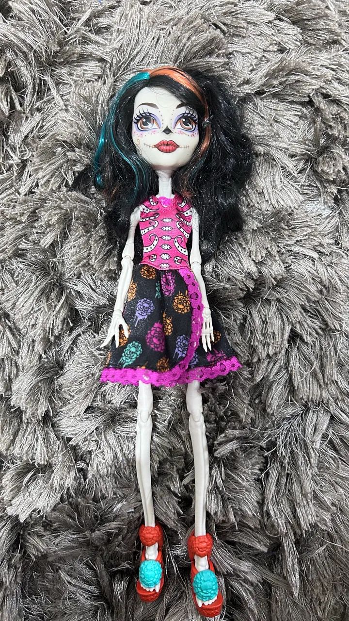 boneca Skelita Calaveras monsther high