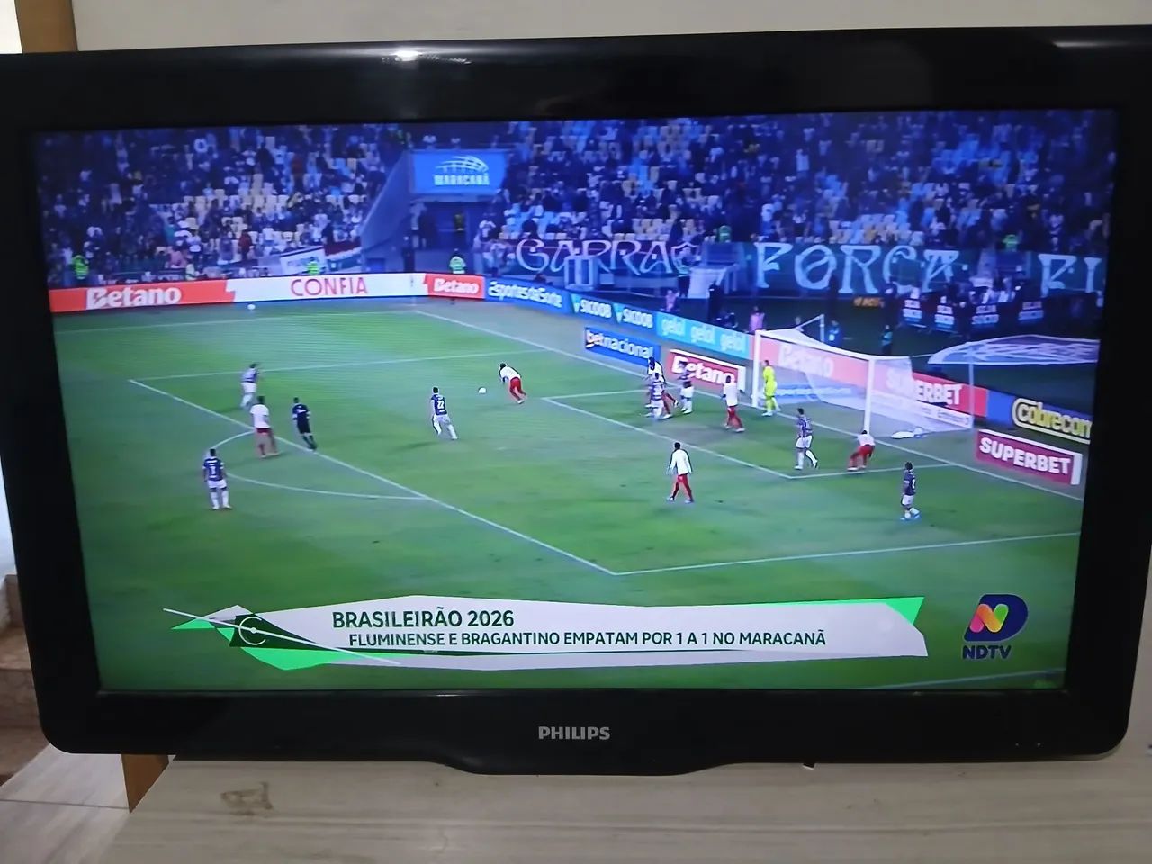 TV PHILIPS 32" Bairro: Carianos