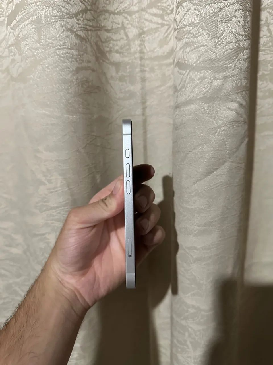 Vende-se ou troco Iphone 16e - Foto 2