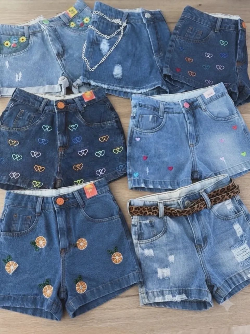 Shorts feminino bordados 