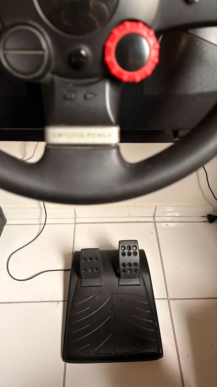 Volante Logitch driving force GT - Foto 2