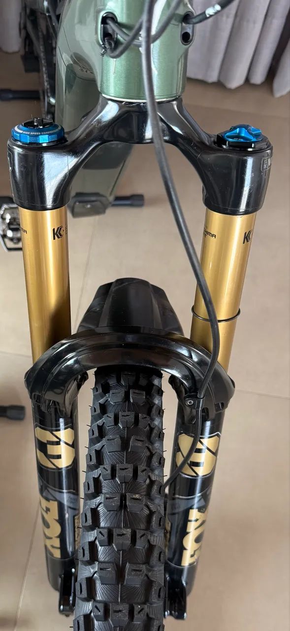 Suspensão fox 38 Kashima