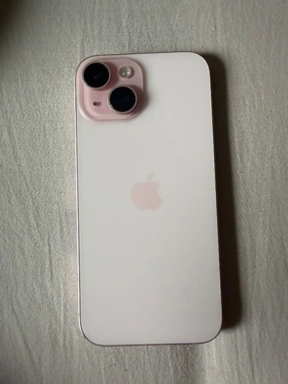 IPhone 15 Rosa