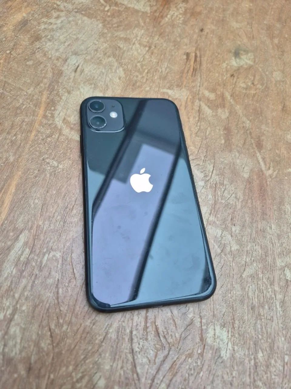 Vendo Iphone 11 128gb preto ótimo estado - Foto 3