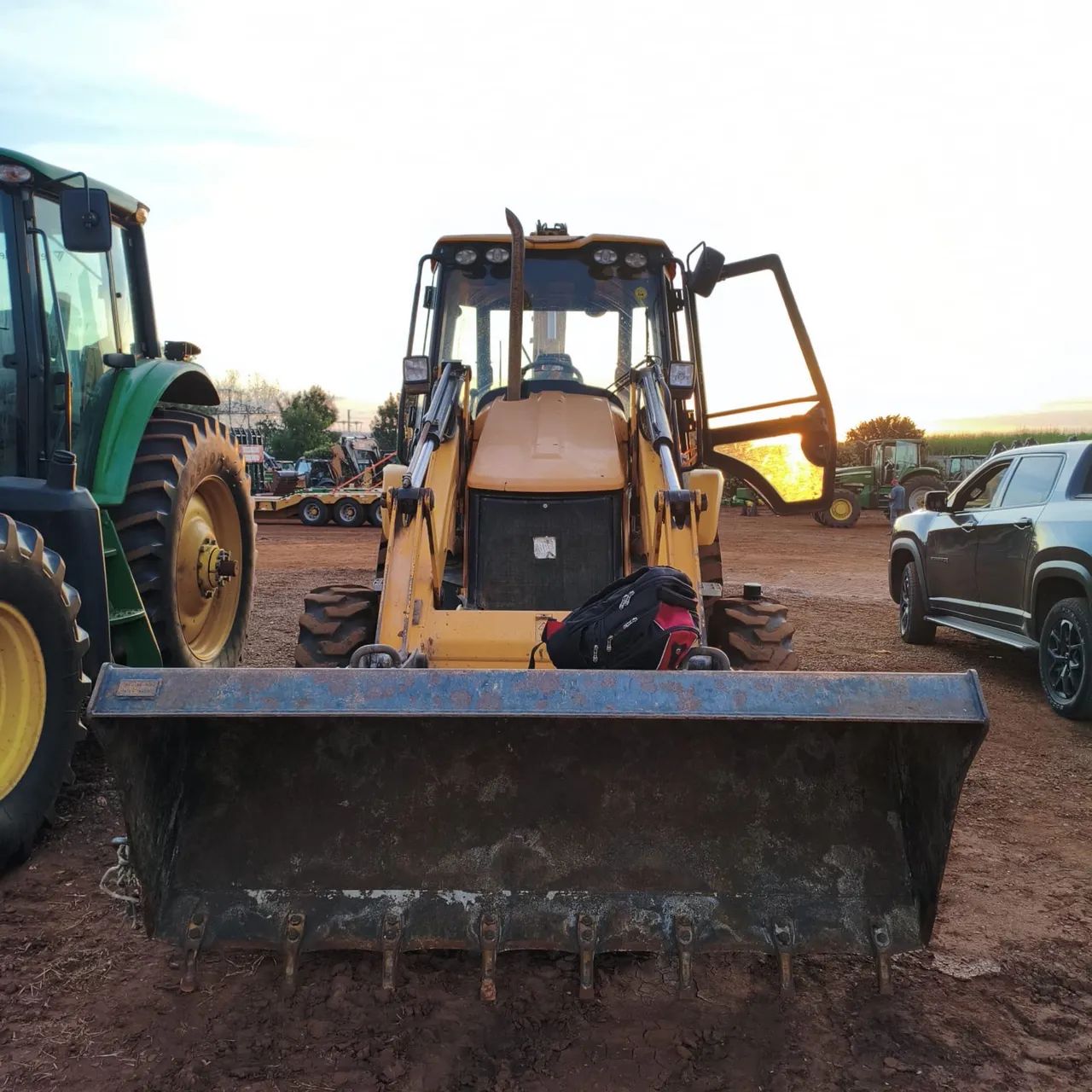 Retroescavadeira jcb 3cx 2019  - Foto 3