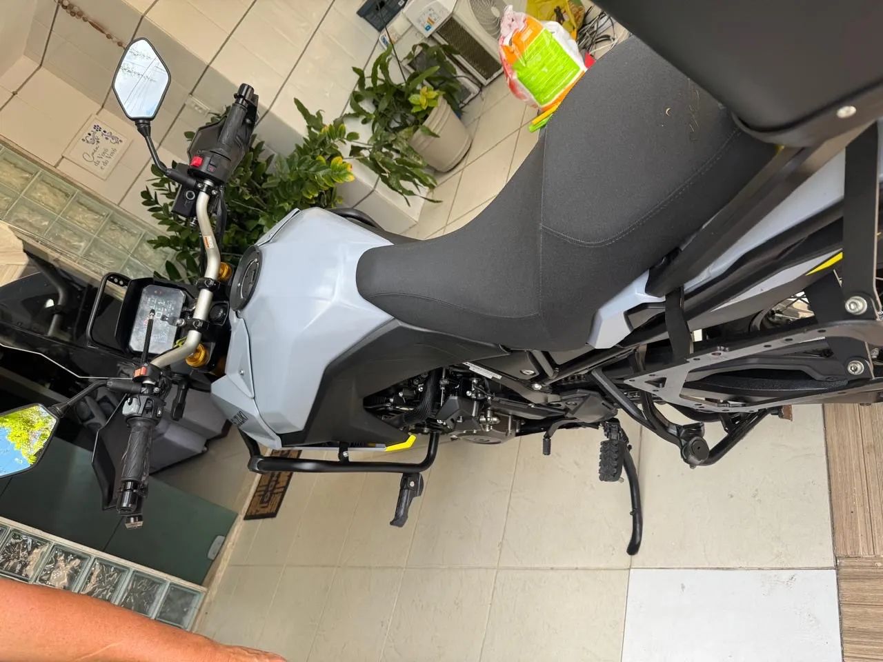 SUZUKI DL 800 V-STROM - Foto 5