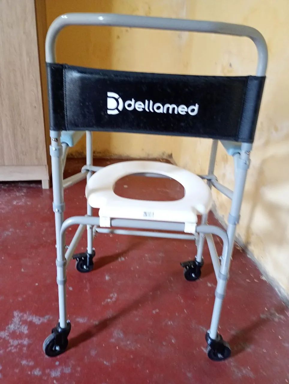 Cadeira de Rodas Para Banho Dellamed  - Foto 2
