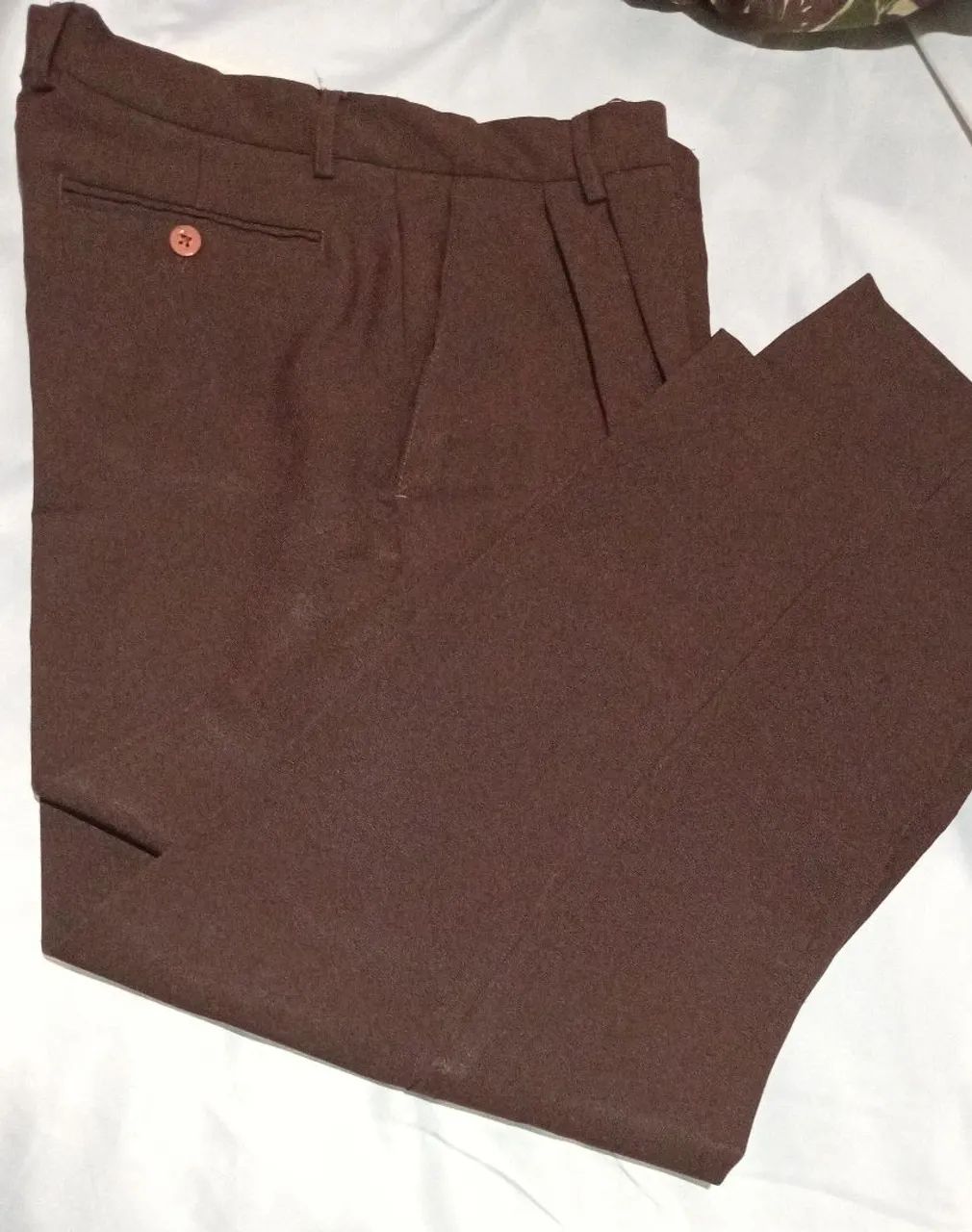 Calça masculina social n.42 cor marrom. 