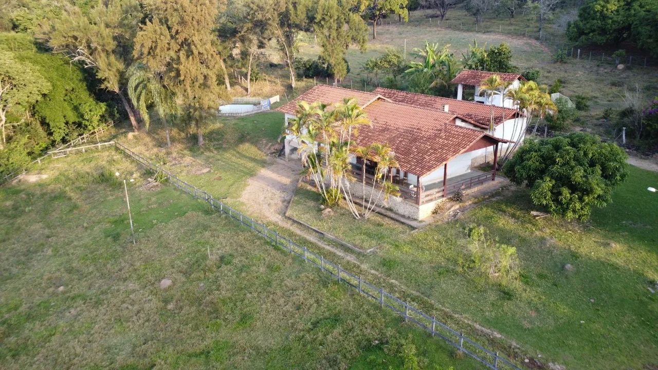 Excelente fazenda 63 há em Cláudio 
