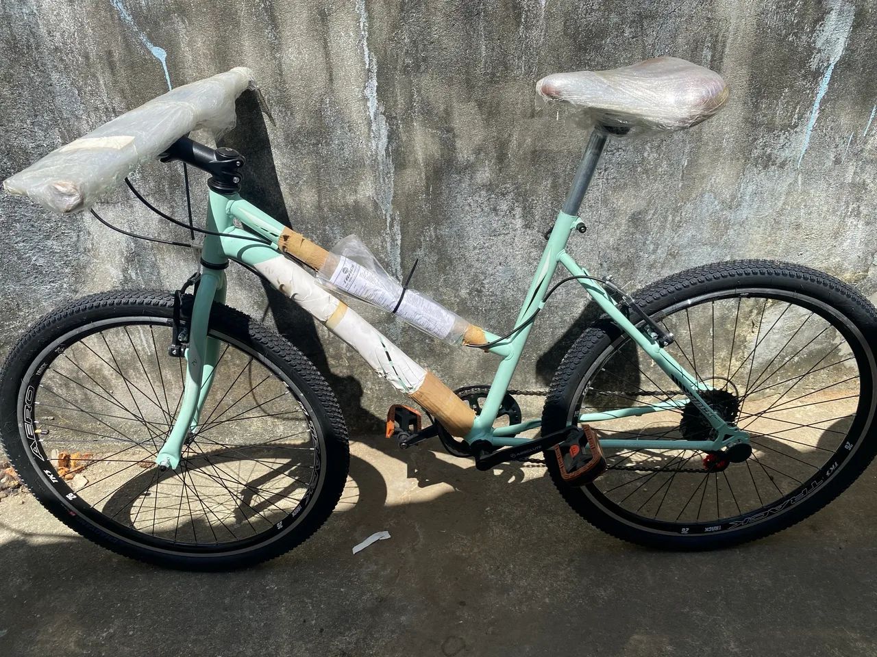 Duas Bicicletas Track Aro 26 (NOVA)