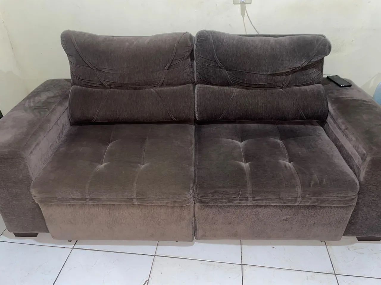 Vende-se sofá muito bem conservado