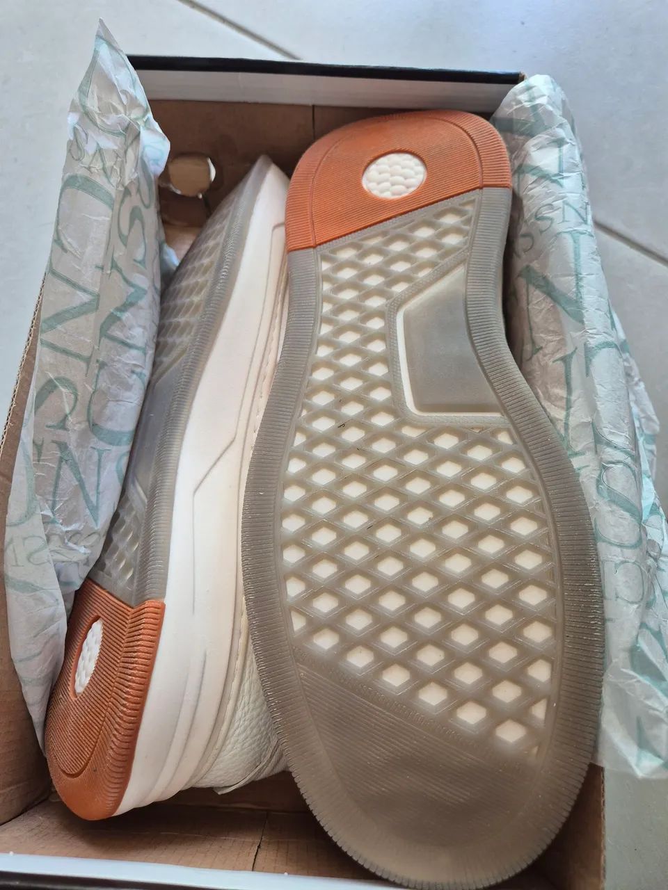 Tênis CNS branco  - Foto 5